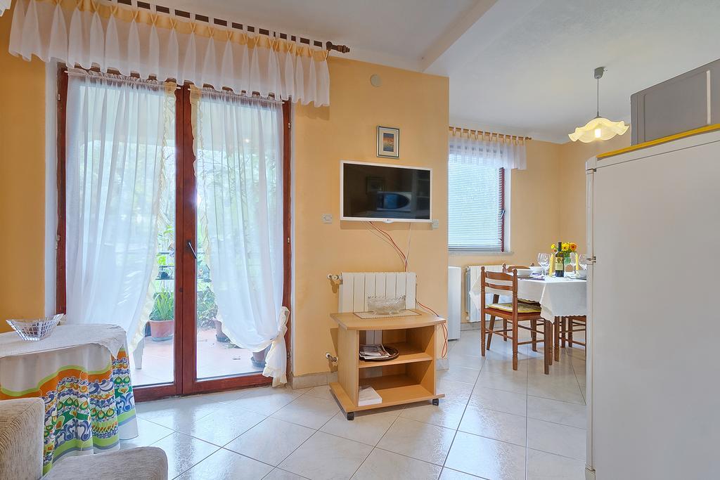 Apartments Valoda Nedeščina Dış mekan fotoğraf