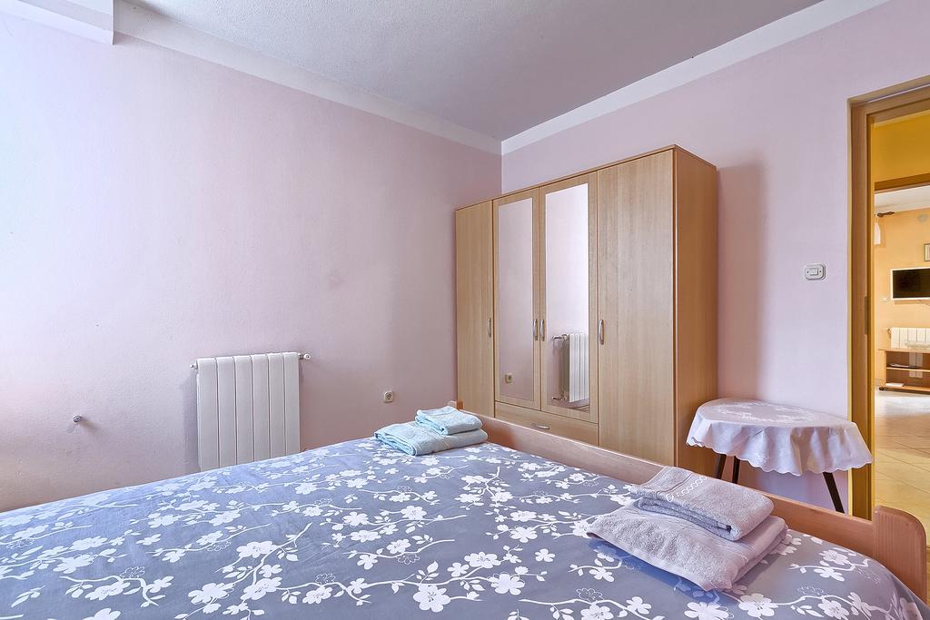 Apartments Valoda Nedeščina Dış mekan fotoğraf