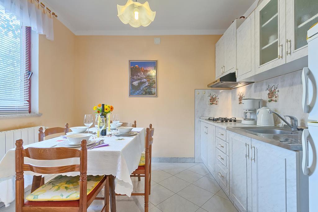 Apartments Valoda Nedeščina Dış mekan fotoğraf