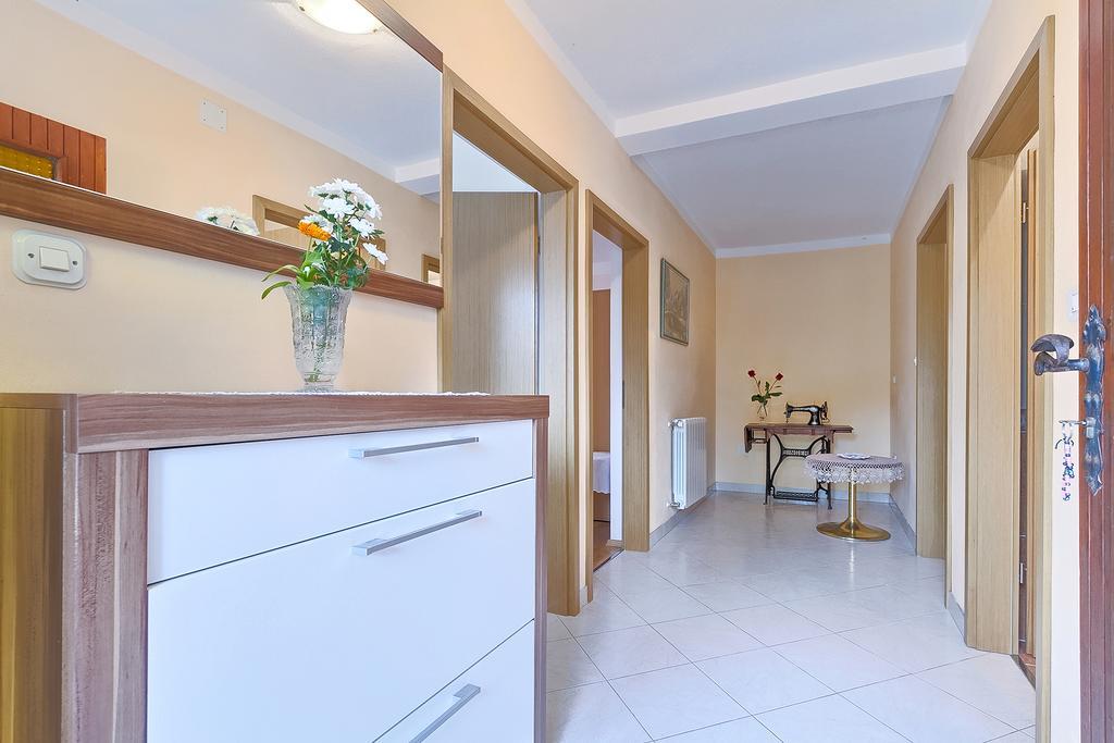 Apartments Valoda Nedeščina Dış mekan fotoğraf