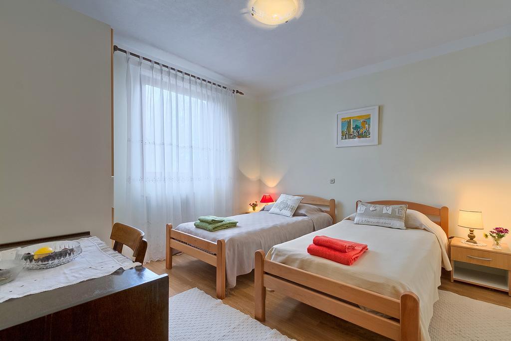 Apartments Valoda Nedeščina Dış mekan fotoğraf