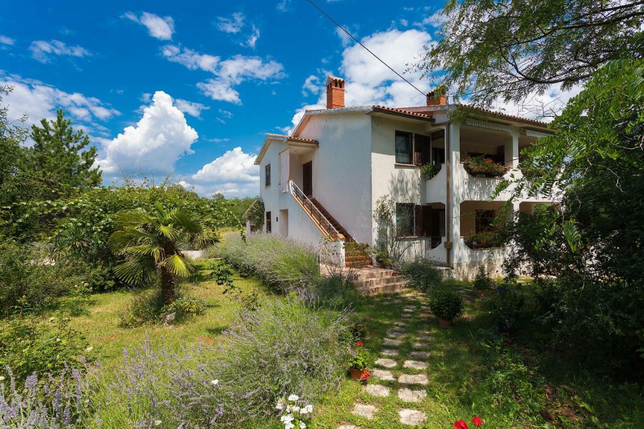 Apartments Valoda Nedeščina Dış mekan fotoğraf